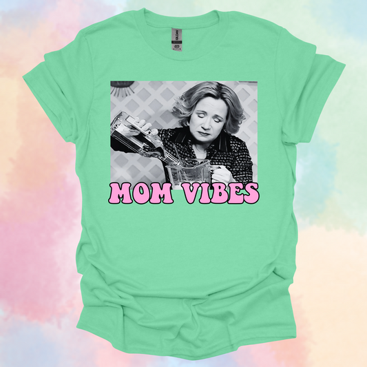 Kitty- Mom Vibes Tee